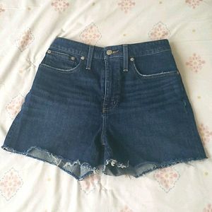 Madewell curvy high rise jean shorts size 28
